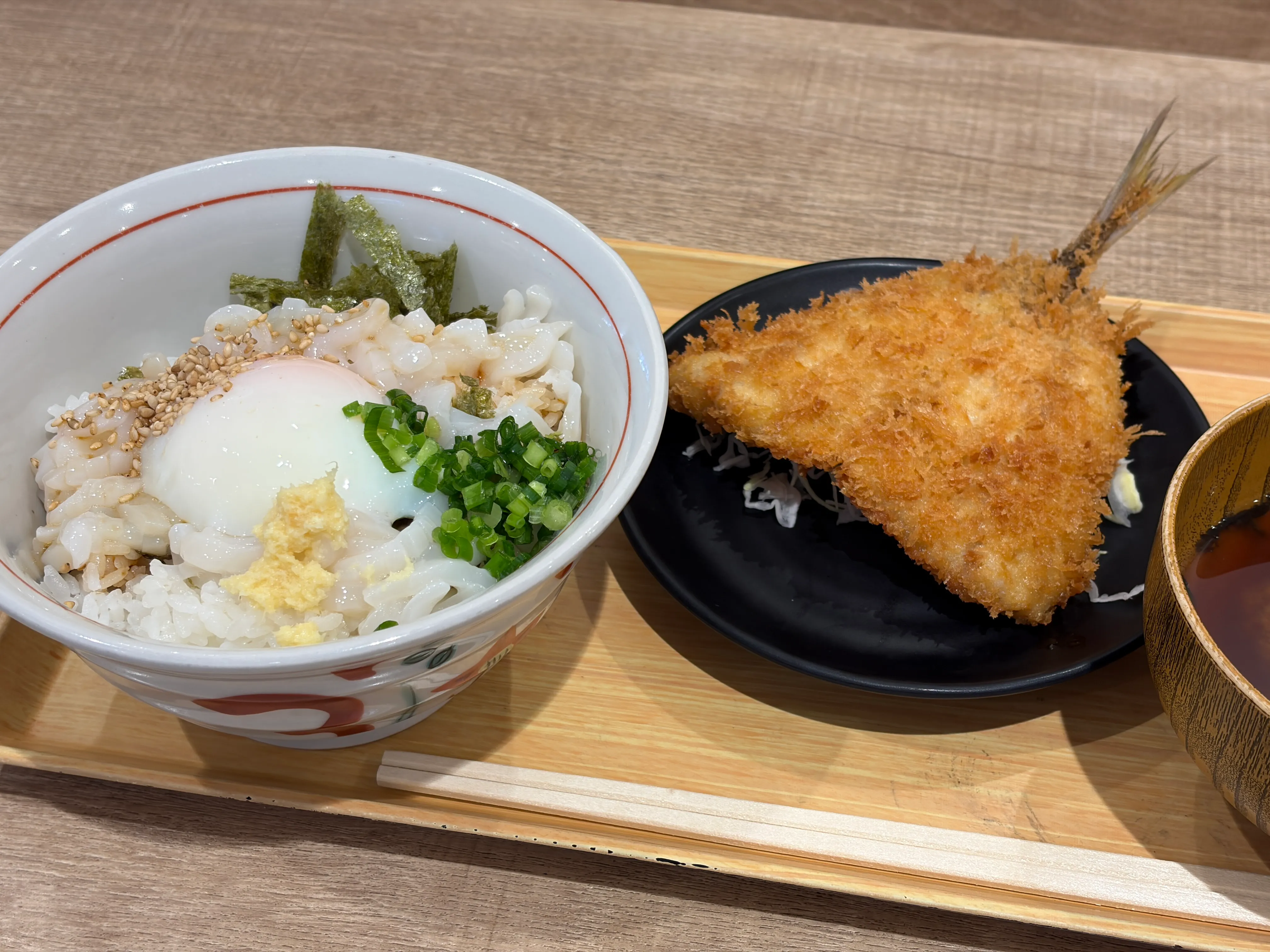岡崎SA　いか丼アジフライ付