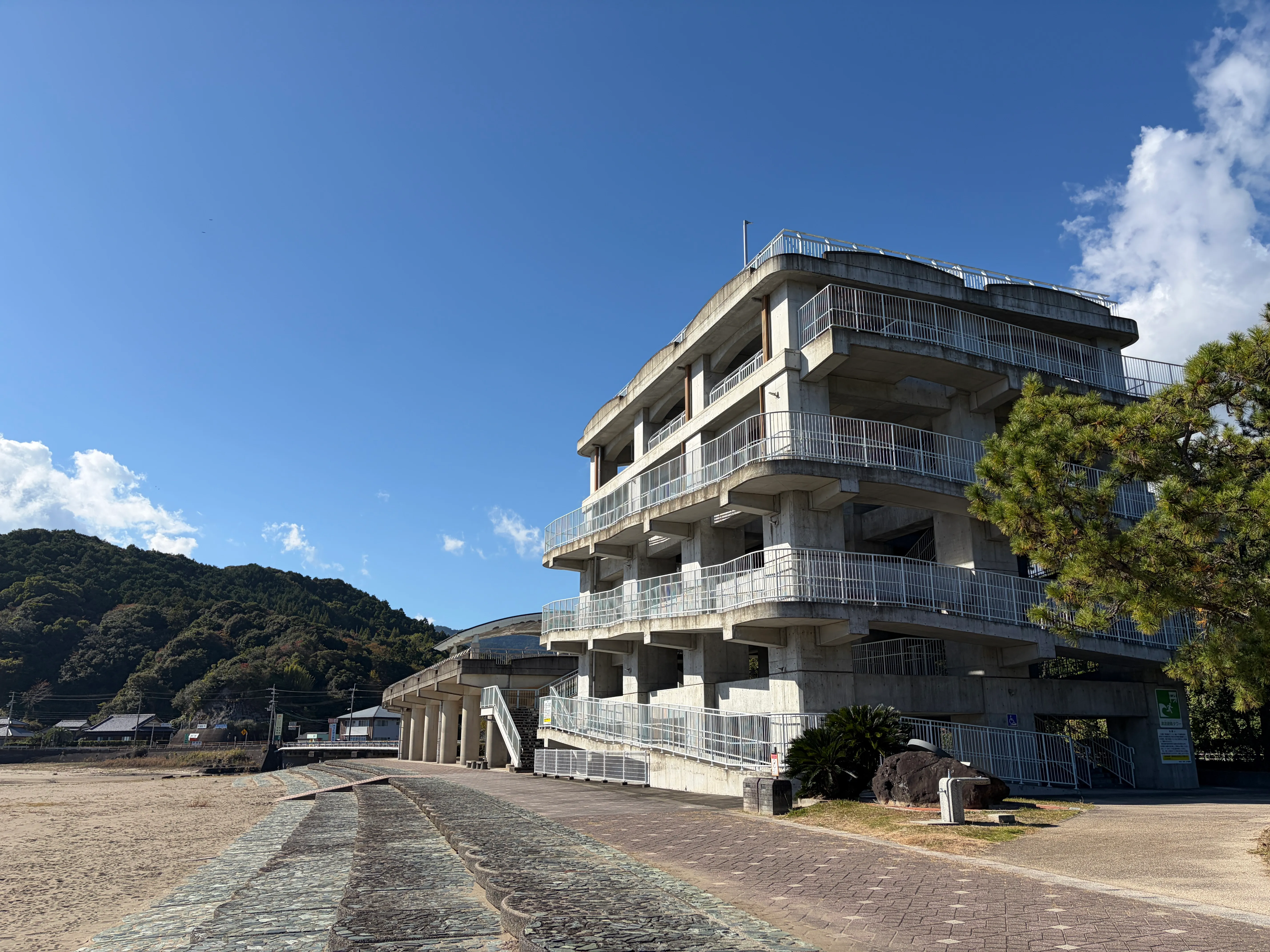 津波避難タワー